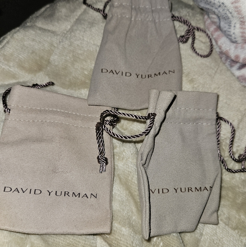David Yurman Taupe Drawstring Jewelry Pouches - Set of 5 - Picture 3 of 3